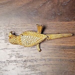 Excellent Condition Vintage BSK Gold Tone and Parve Rhinestone Parrot Pin Brooch